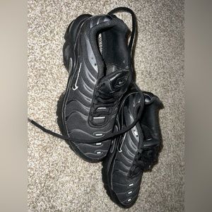 NIKE air Max Size 4y